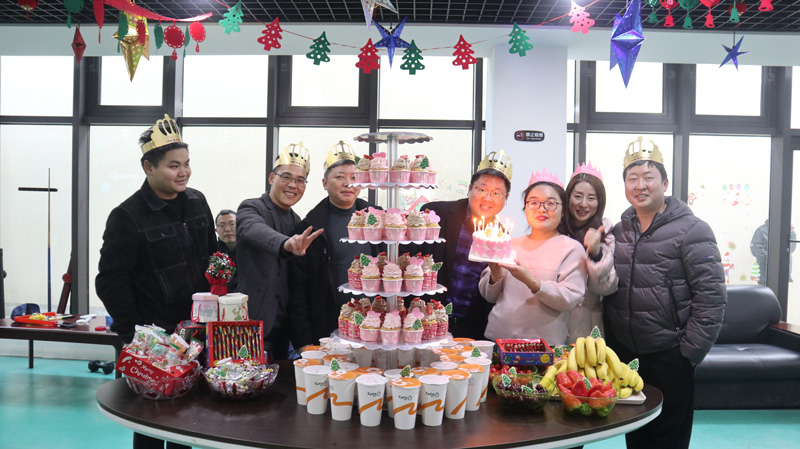 繽紛平安夜，歡樂圣誕節(jié) | 寶開舉辦第四季度員工集體生日會(huì)