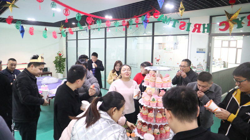 繽紛平安夜，歡樂圣誕節(jié) | 寶開舉辦第四季度員工集體生日會(huì)