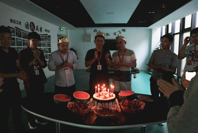 員工集體生日會(huì) | 繽紛五月，把美好的祝福送給你