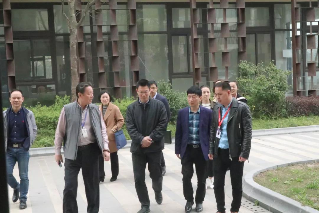 簡訊 | 黨建引領(lǐng)，助力企業(yè)發(fā)展！上海市委黨校領(lǐng)導(dǎo)一行蒞臨寶開考察調(diào)研！